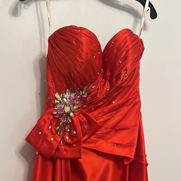 Tony Bowls™️ Le Gala Prom Pageant Formal Evening Red Dress - Picture 1 of 12